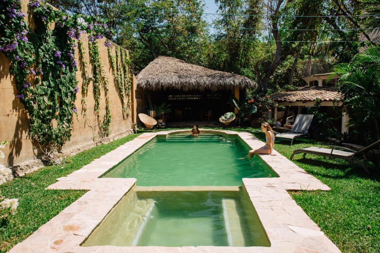 Хостел Tabachin Del Puerto Brisas de Zicatela Экстерьер фото